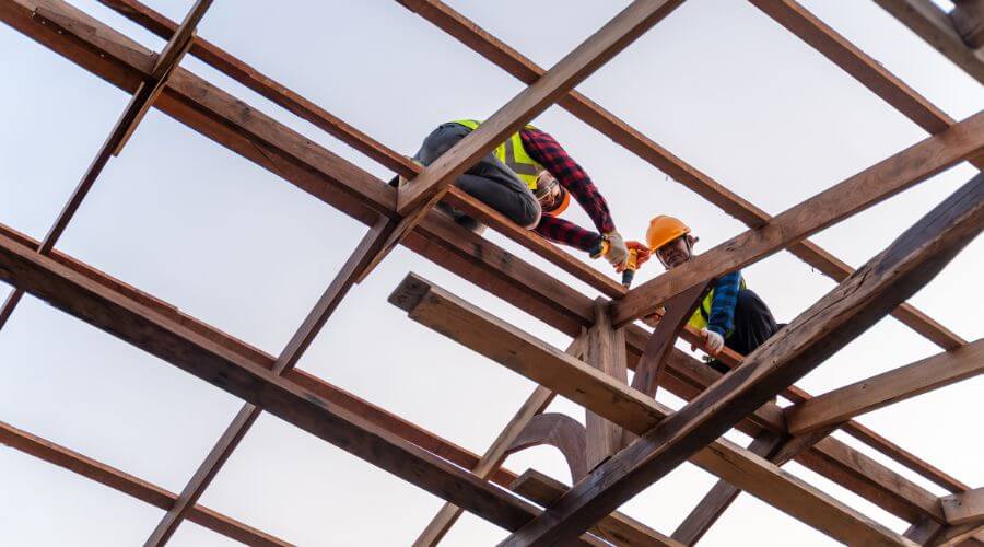 Professional gutter cleaning services in Devers, TX